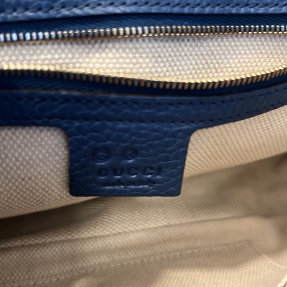 Gucci Soho Leather Chain Crossbody Bag - Picture 4 of 8